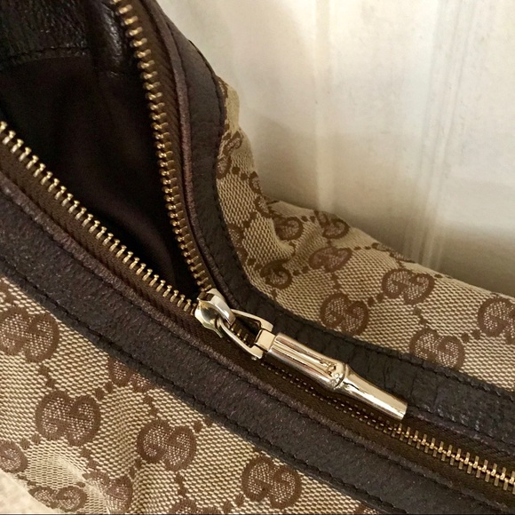 ‼️ GUCCI CRESCENT BAG ‼️ HARD TO FIND - Picture 8 of 8